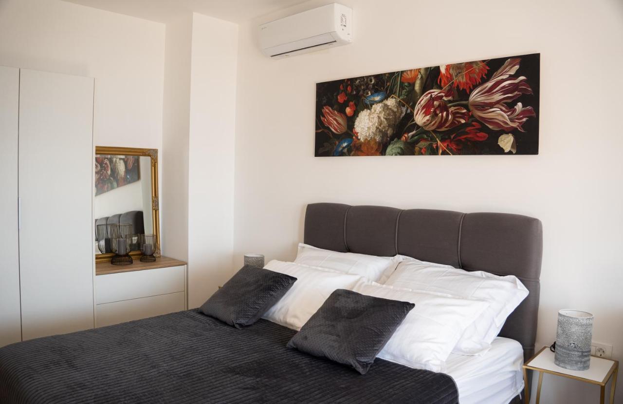 Sea And Mountain View Apartments Duće Dış mekan fotoğraf