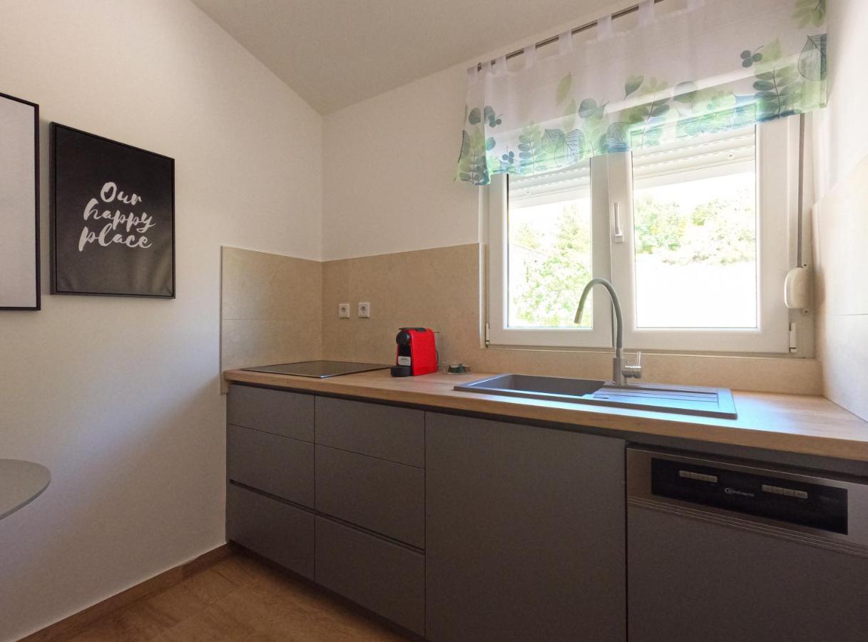 Sea And Mountain View Apartments Duće Dış mekan fotoğraf